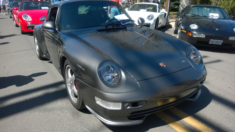 Illustration for article titled Redmond OR Car Show Photo Dump